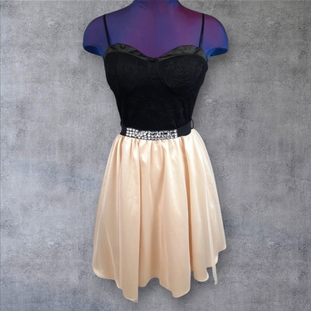 Charlotte Russe Balletcore Sweetheart Dress Black & Gold Size Medium Juniors F23